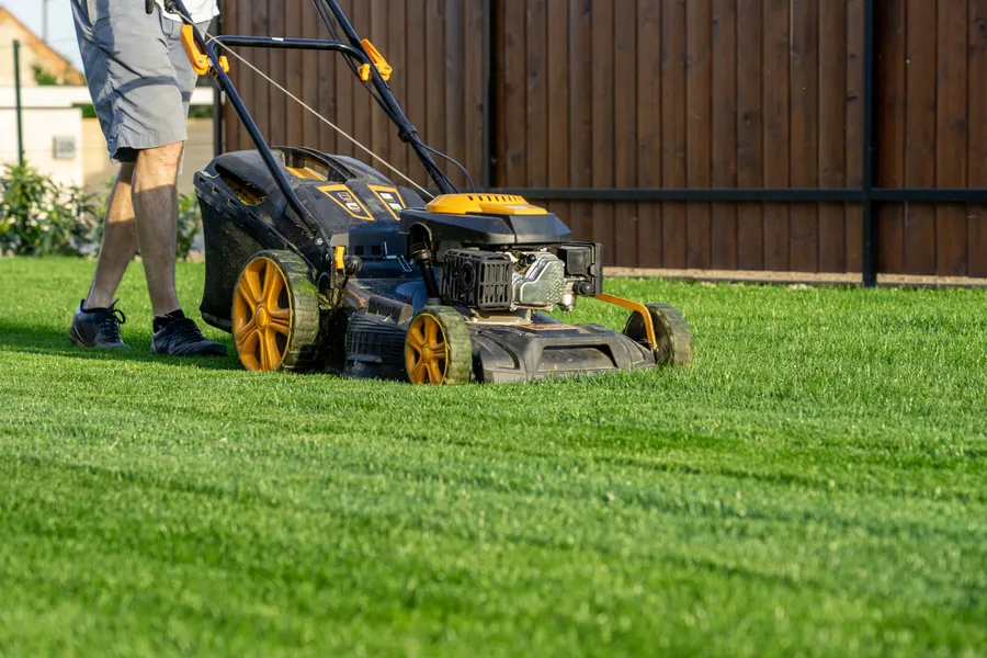 How Lawn Mowing Service Enhances Your Lawns Fertilization Enoch, UT How Lawn Mowing Service Enhances Your Lawns Fertilization Enoch, UT